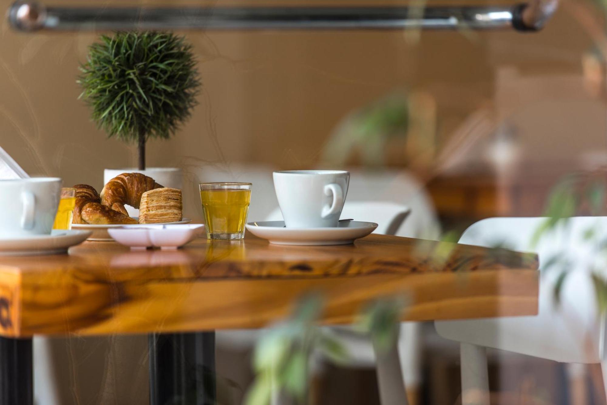 Novum Suites Cordoba Bagian luar foto
